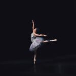 바운스와 펄스를 아직도 같은 의미로 쓰고 있나요? photography of dancing ballerina
